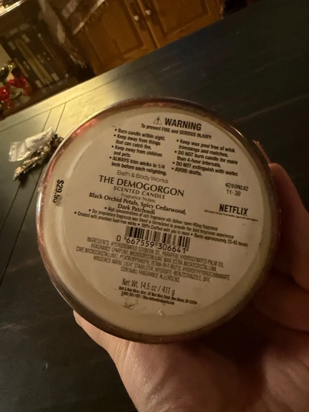 Stranger Things Demogorgon Candle - Picture 2 of 4